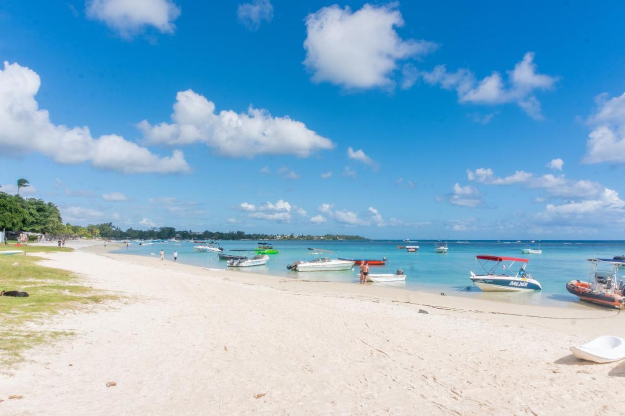 Bleue Beachfront With Lov