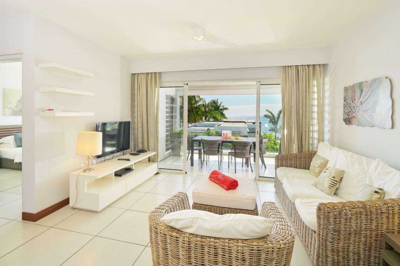 Bleue Beachfront With Lov Apartment